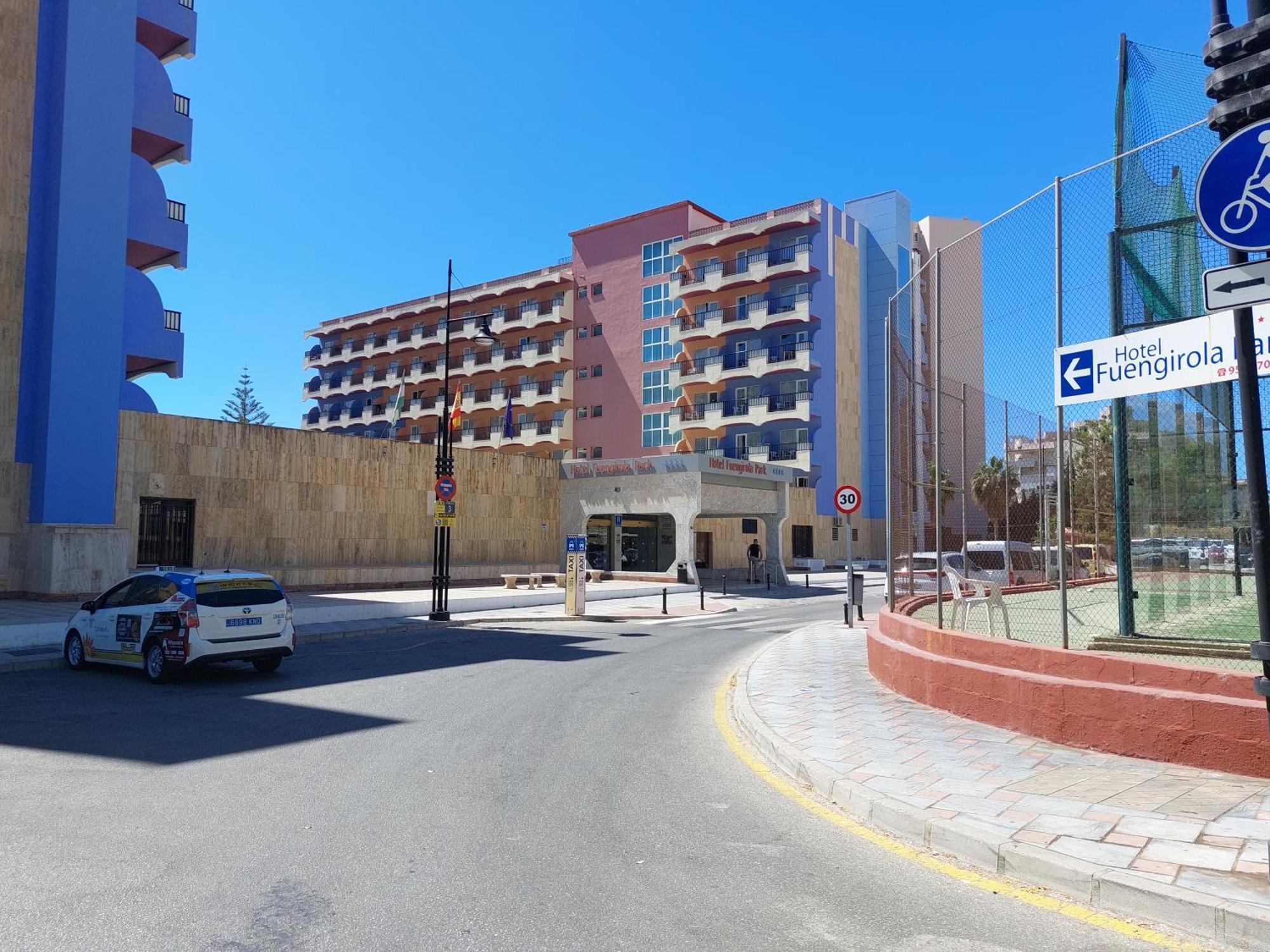 Estudio Con Piscina Y Parking, Playa A 4 Min A Pie, Tren A 2 Min Fuengirola Extérieur photo